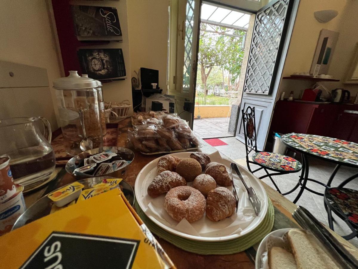 Il Giardino Falcone Bed & Breakfast 3*